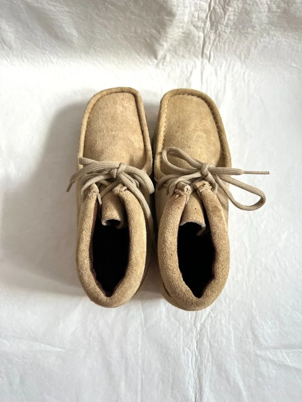 Chippewa boots beige